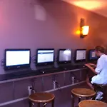 Aloha Hostel Eiffel Tower By Hiphophostels